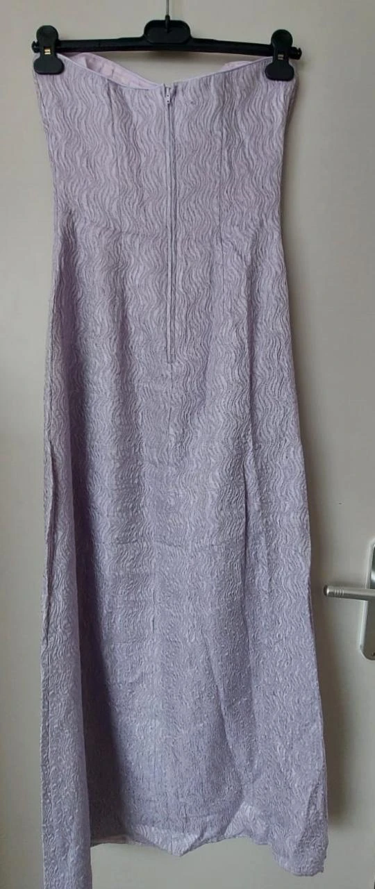 Blondie Nites - Robe sans bretelles Lila avec structure, taille 36 – photo 2